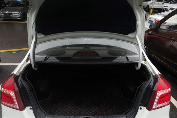 Used Geely Auto Diamond 2016 1.5L Manual Elite Edition Trunk