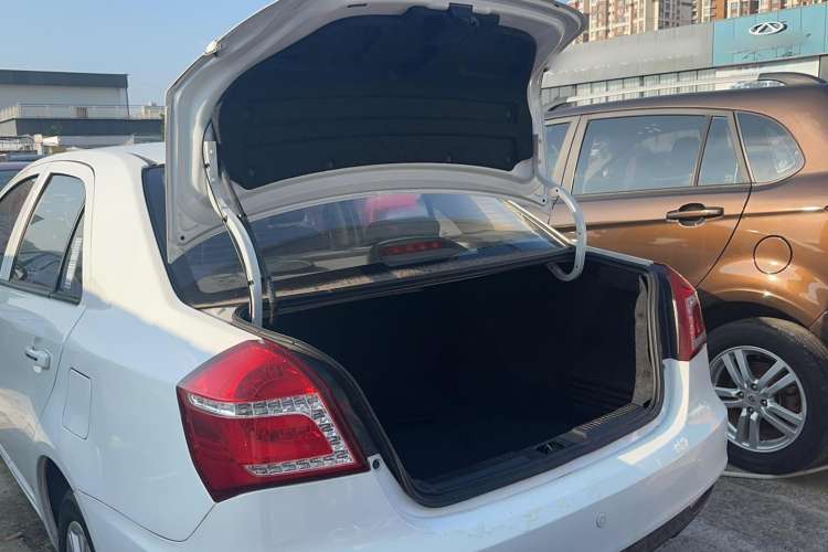 Used Geely Auto Diamond 2016 1.5L Manual Elite Edition Trunk
