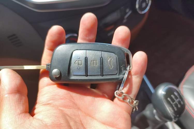 Used Geely Auto Diamond 2016 1.5L Manual Elite Edition Vehicle Key