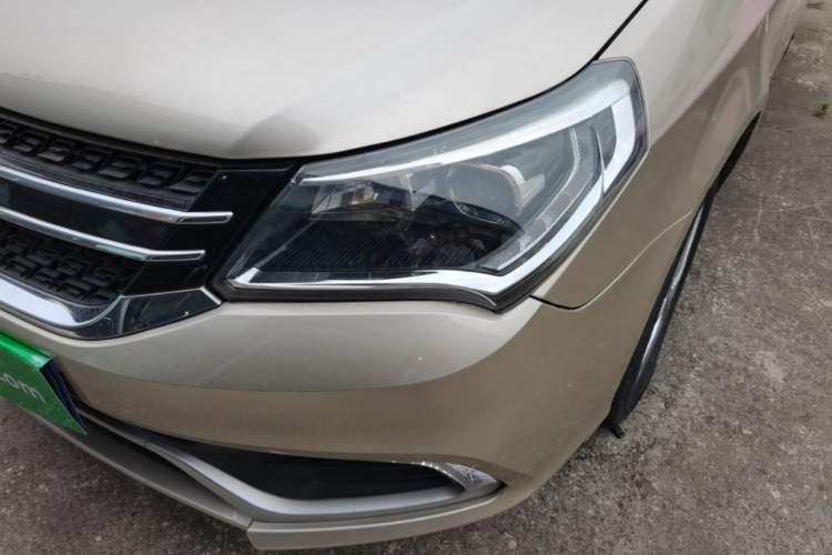 Used Geely Auto Diamond 2016 1.5L Manual Elite Edition Left Front Headlight
