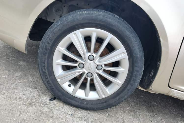 Used Geely Auto Diamond 2016 1.5L Manual Elite Edition Left Front Wheel Hub