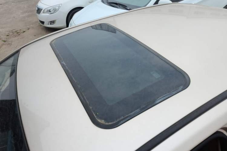 Used Geely Auto Diamond 2016 1.5L Manual Elite Edition Roof
