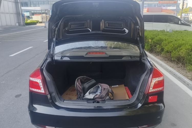 Used Geely Auto Diamond 2017 1.5L Manual Value-Added Model Trunk