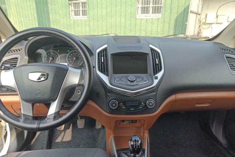 Used Geely Auto Diamond 2017 1.5L Manual Value-Added Model Audio And AC Panel
