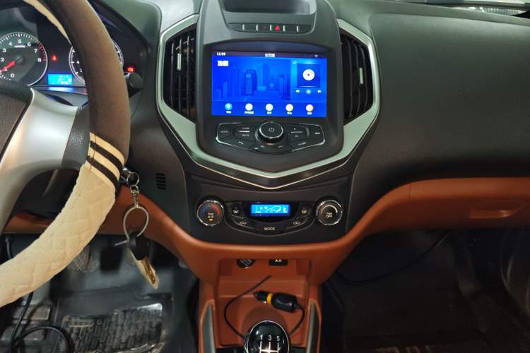 Used Geely Auto Diamond 2017 1.5L Manual Value-Added Model Audio And AC Panel