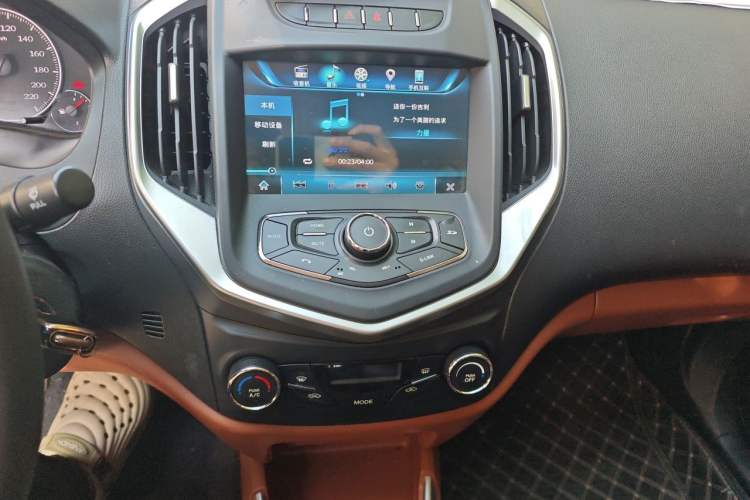 Used Geely Auto Diamond 2017 1.5L Manual Value-Added Model Audio And AC Panel