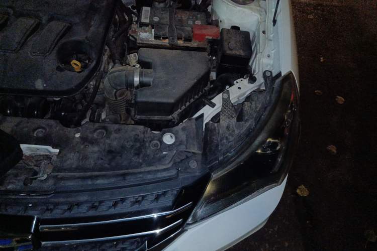 Used Geely Auto Diamond 2017 1.5L Manual Value-Added Model Engine Bay Left