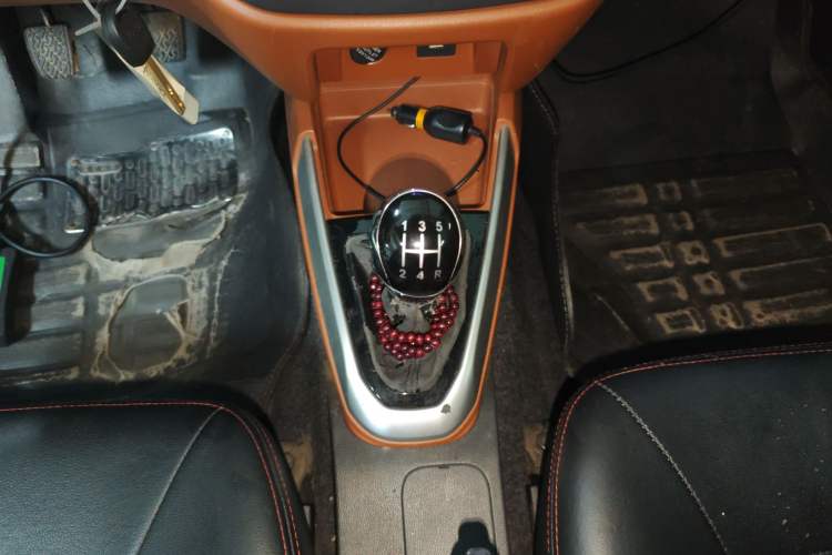 Used Geely Auto Diamond 2017 1.5L Manual Value-Added Model Gear Lever