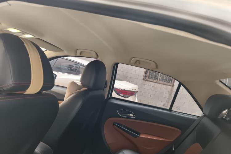 Used Geely Auto Diamond 2017 1.5L Manual Value-Added Model Headliner