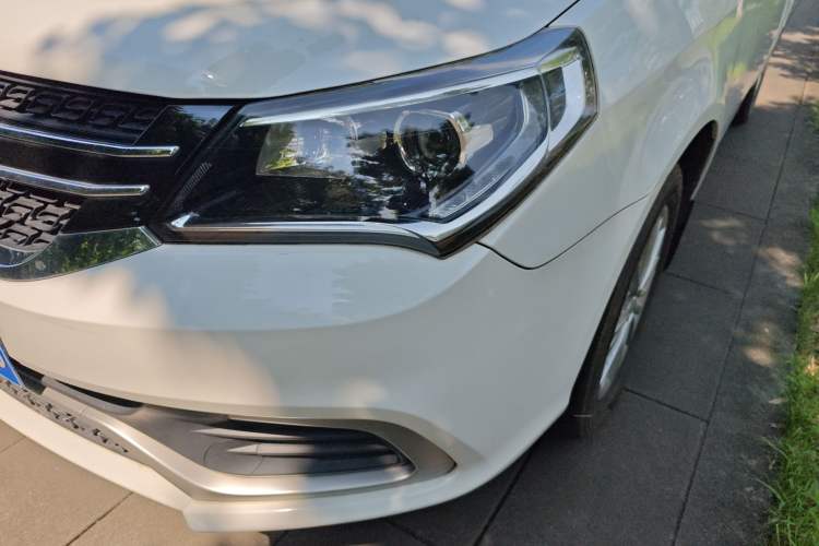 Used Geely Auto Diamond 2017 1.5L Manual Value-Added Model Left Front Headlight