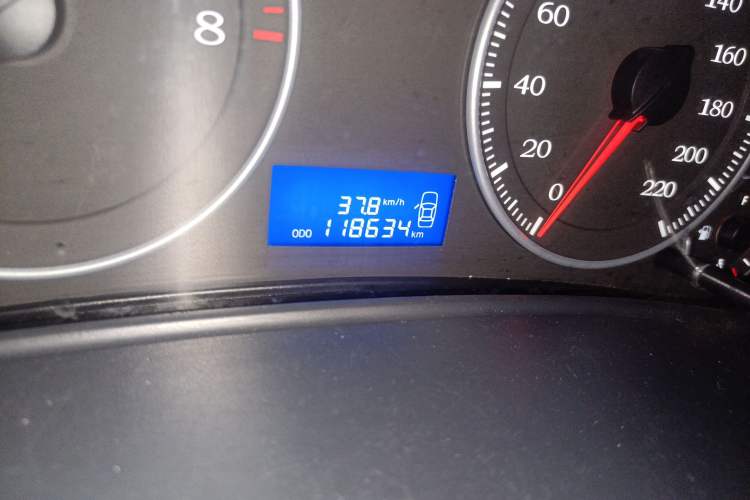 Used Geely Auto Diamond 2017 1.5L Manual Value-Added Model Odometer Close Up