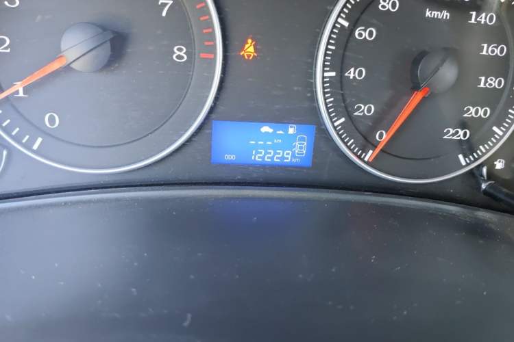Used Geely Auto Diamond 2017 1.5L Manual Value-Added Model Odometer Close Up