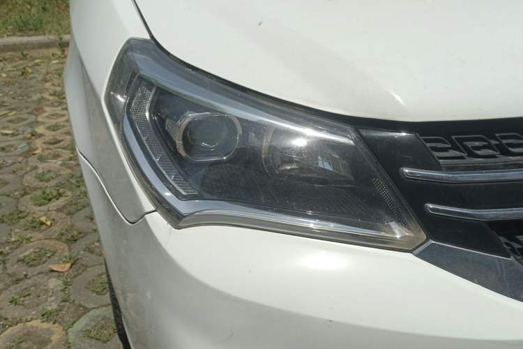 Used Geely Auto Diamond 2017 1.5L Manual Value-Added Model Right Front Headlight