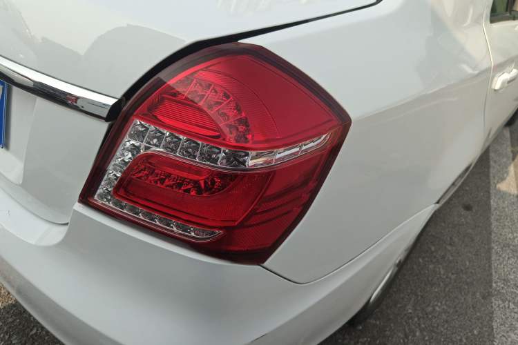 Used Geely Auto Diamond 2017 1.5L Manual Value-Added Model Right Rear Taillight
