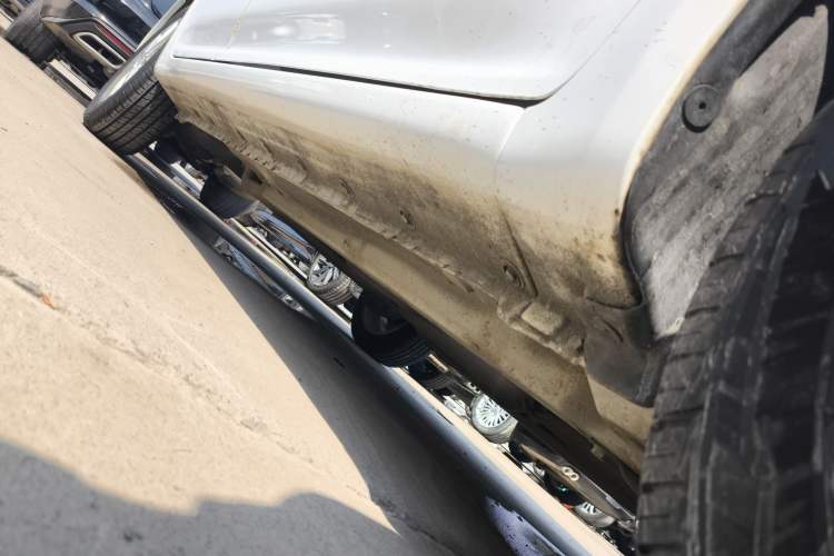 Used Geely Auto Diamond 2017 1.5L Manual Value-Added Model Right Side Sill