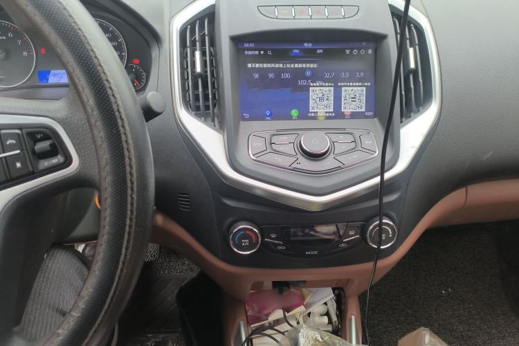 Used Geely Auto Diamond 2019 1.5L Manual Connect Sunroof Edition Audio And AC Panel