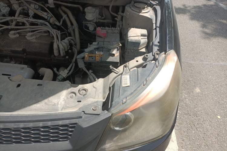 Used Geely Auto Diamond Fortune 2012 1.5L Elite Version Engine Bay Left