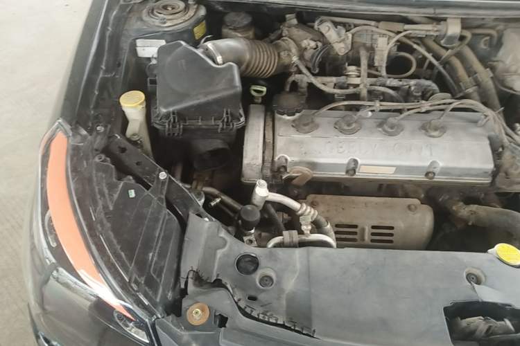 Used Geely Auto Diamond Fortune 2012 1.5L Elite Version Engine Bay Right