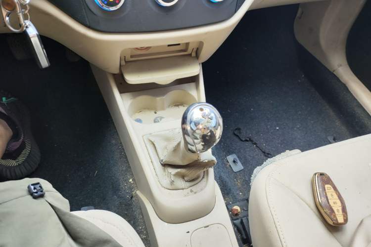 Used Geely Auto Diamond Fortune 2012 1.5L Ambition Trim Gear Lever