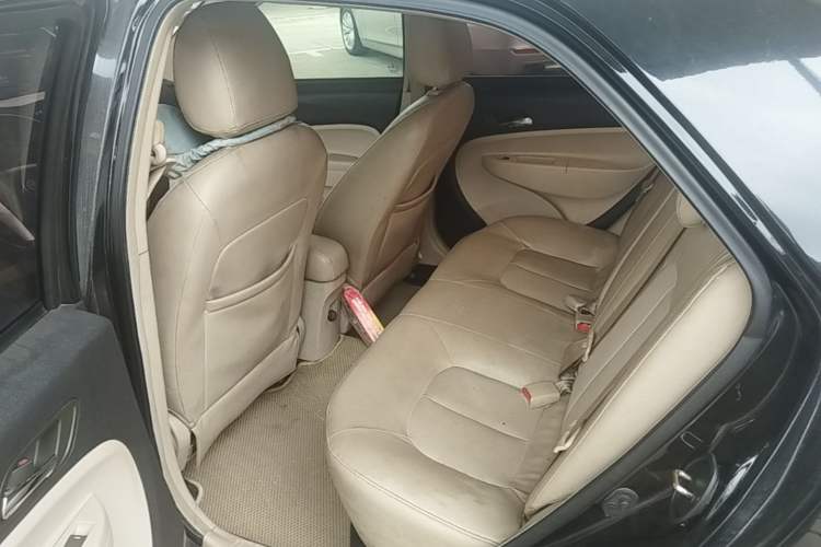 Used Geely Auto Diamond Fortune 2012 1.5L Elite Version Left Rear Seat