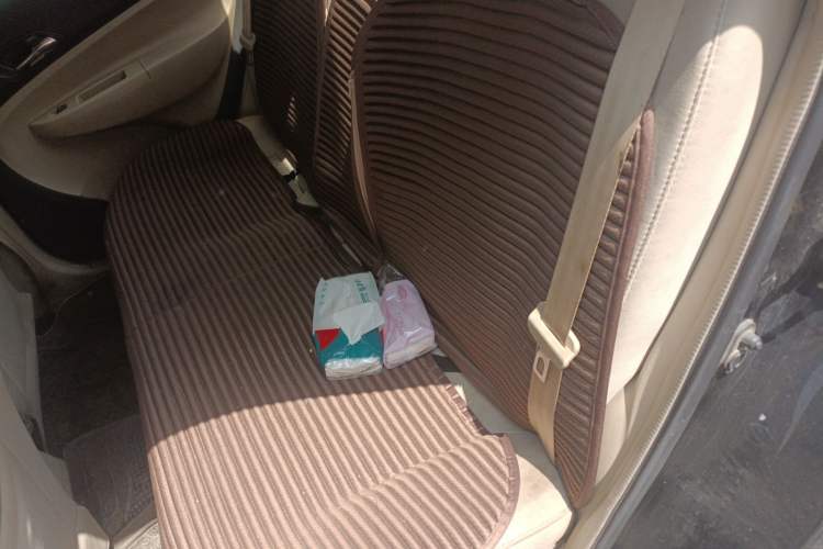 Used Geely Auto Diamond Fortune 2012 1.5L Elite Version Left Rear Seat