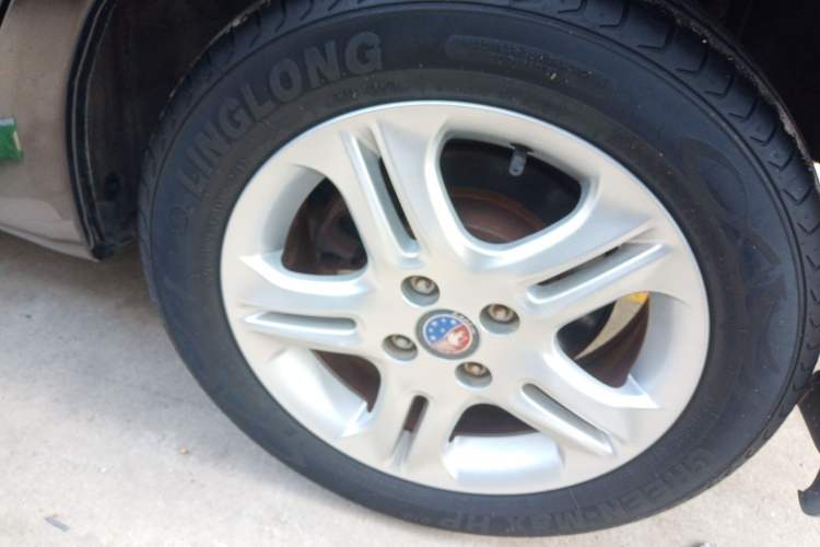 Used Geely Auto Diamond Fortune 2012 1.5L Elite Version Left Rear Wheel Hub
