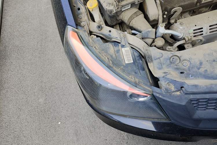 Used Geely Auto Diamond Fortune 2012 1.5L Ambition Trim Right Front Headlight