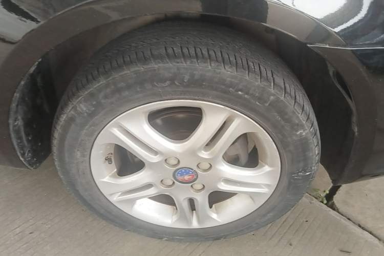 Used Geely Auto Diamond Fortune 2012 1.5L Elite Version Right Front Wheel Hub