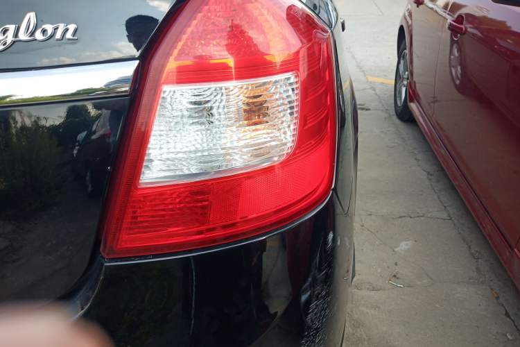 Used Geely Auto Diamond Fortune 2012 1.5L Elite Version Right Rear Taillight