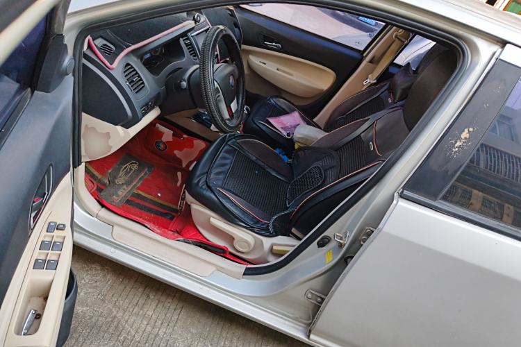 Used Geely Auto Diamond Fortune 2012 1.5L Elite Version Driver Seat