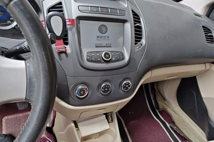 Used Geely Auto Diamond Fortune 2012 1.5L Elite Version Audio And AC Panel