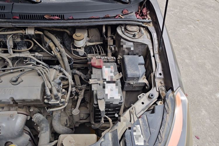 Used Geely Auto Diamond Fortune 2012 1.5L Elite Version Engine Bay Left