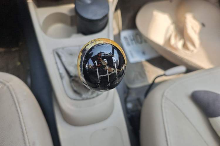 Used Geely Auto Diamond Fortune 2012 1.5L Luxury Model Gear Lever