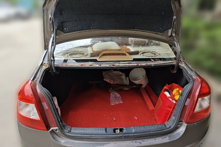 Used Geely Auto Diamond Fortune 2012 1.5L Elite Version Trunk
