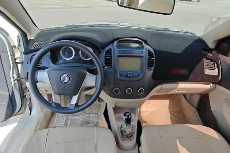 Used Geely Auto Diamond Fortune 2012 1.5L Ambition Trim Center Console