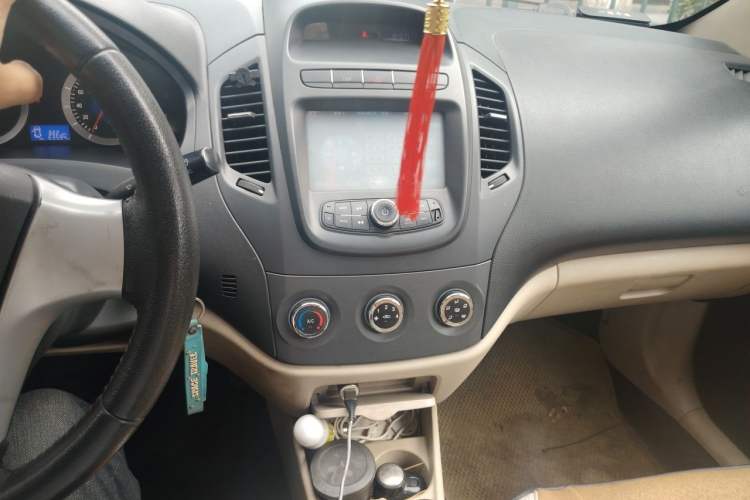 Used Geely Auto Diamond Fortune 2012 1.5L Elite Version Audio And AC Panel