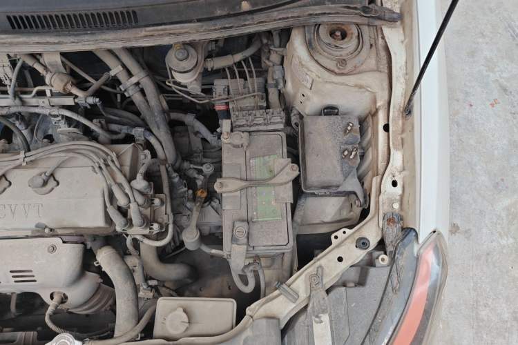 Used Geely Auto Diamond Fortune 2012 1.5L Elite Version Engine Bay Left
