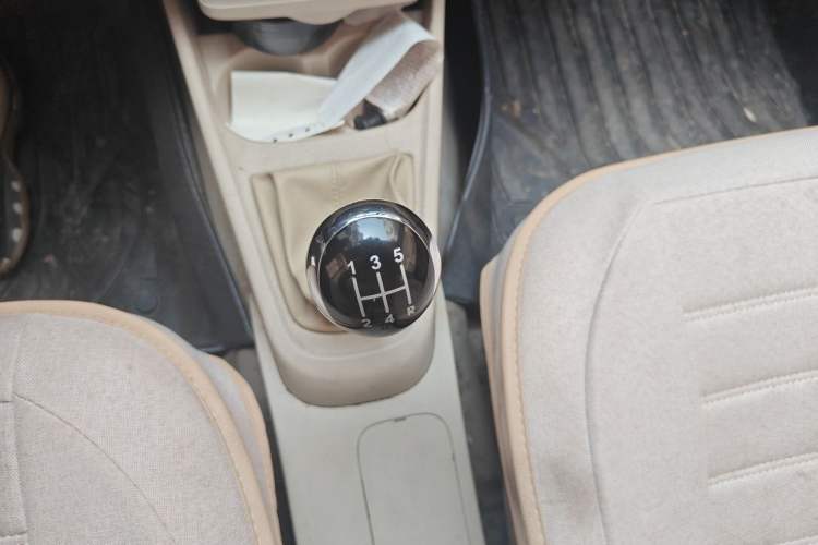 Used Geely Auto Diamond Fortune 2012 1.5L Elite Version Gear Lever