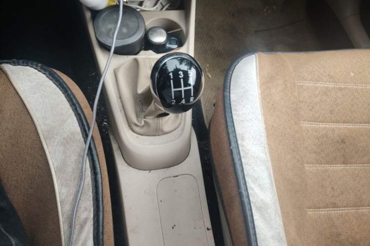 Used Geely Auto Diamond Fortune 2012 1.5L Elite Version Gear Lever