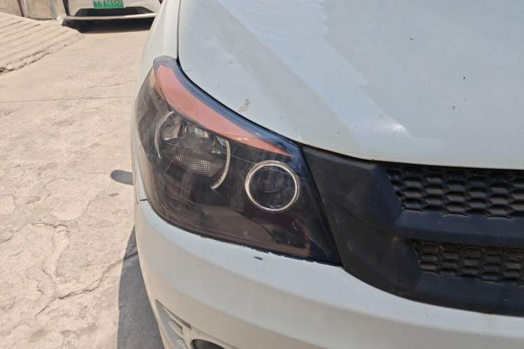 Used Geely Auto Diamond Fortune 2012 1.5L Elite Version Right Front Headlight