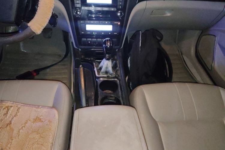 Used Geely Auto EC8 2013 2.0L Manual Elite Edition Gear Lever