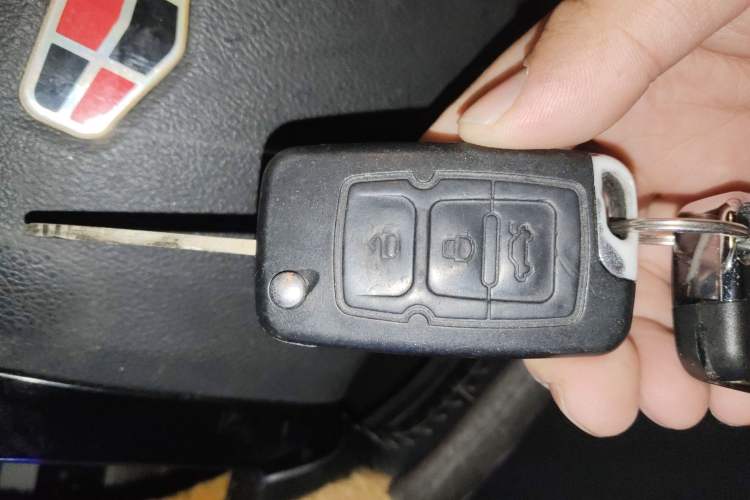 Used Geely Auto EC8 2013 2.0L Manual Elite Edition Interior 1