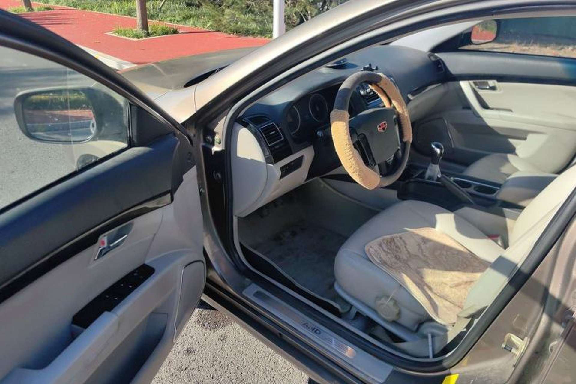 Used Geely Auto EC8 2013 2.0L Manual Elite Edition Interior 2