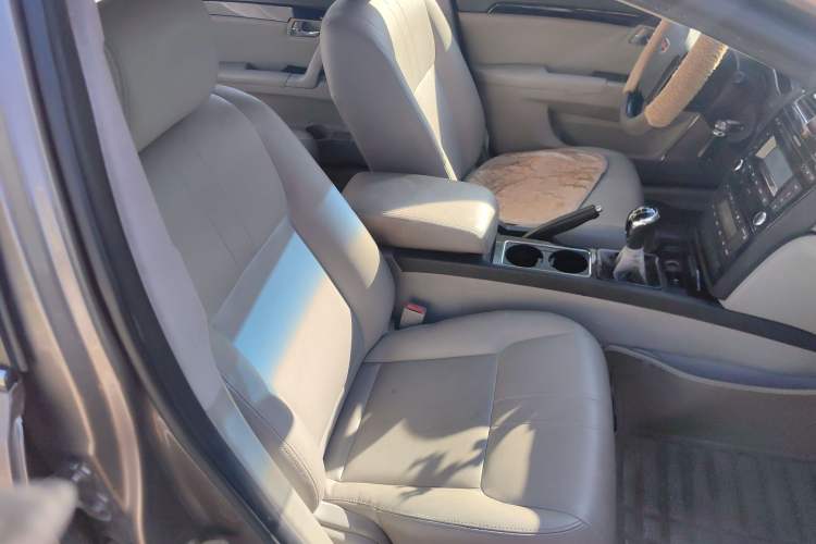 Used Geely Auto EC8 2013 2.0L Manual Elite Edition Right Front Seat