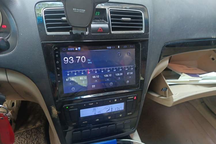 Used Geely Auto EC8 2011 2.0L Automatic Comfort Edition Audio And AC Panel