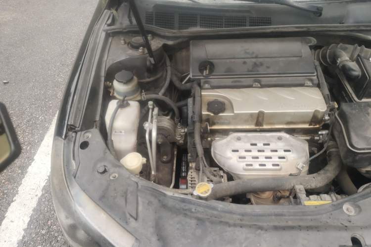 Used Geely Auto EC8 2011 2.0L Manual Comfort Edition Engine Bay Right