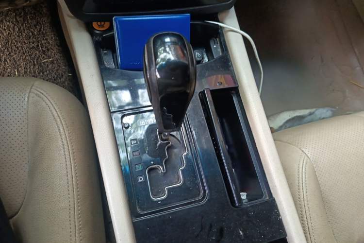 Used Geely Auto EC8 2011 2.0L Automatic Comfort Edition Gear Lever