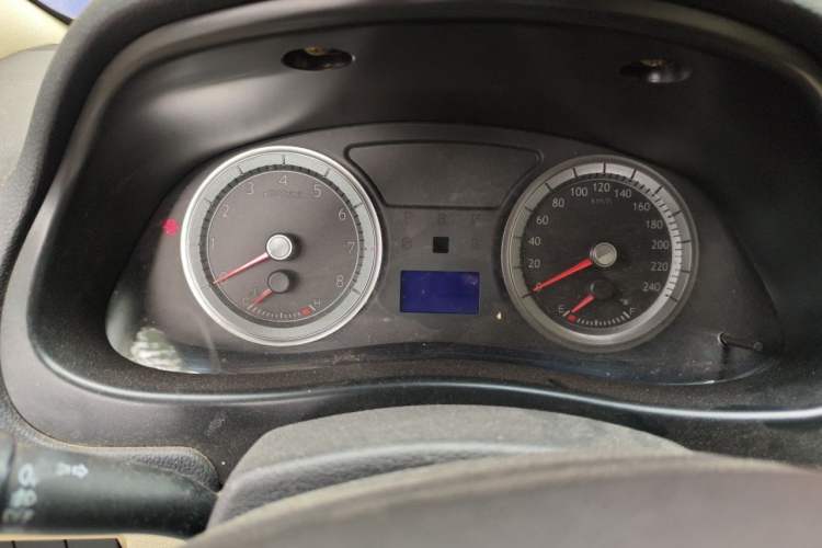 Used Geely Auto EC8 2011 2.0L Automatic Comfort Edition Odometer Close Up