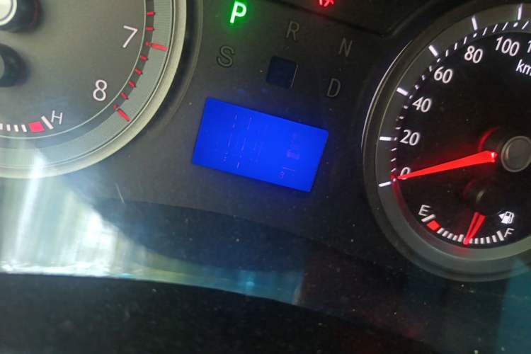 Used Geely Auto EC8 2011 2.0L Automatic Comfort Edition Odometer Close Up