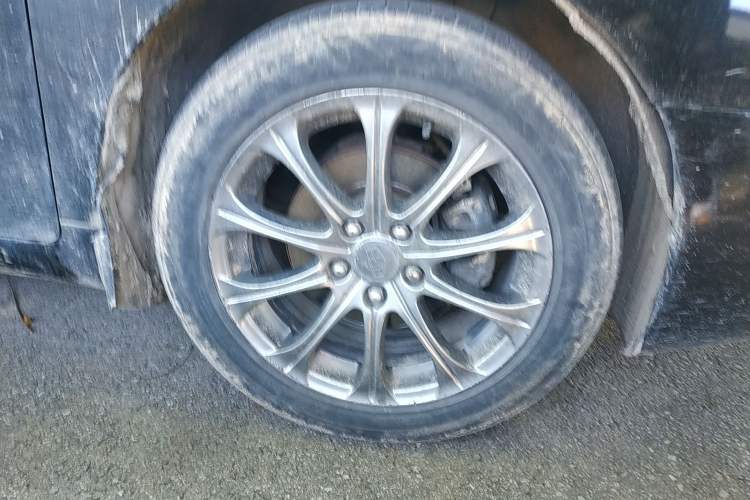 Used Geely Auto EC8 2011 2.0L Automatic Comfort Edition Right Front Wheel Hub